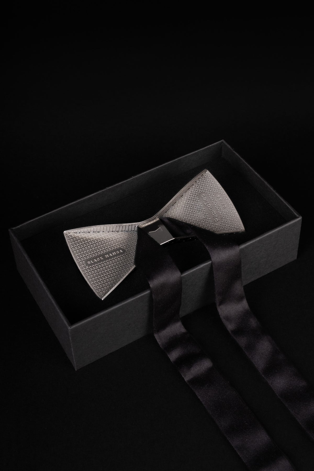 SILVER BOA BOW TIE
