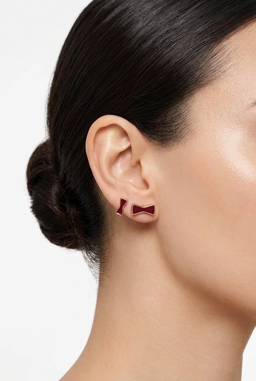 BOW STUDS – Red