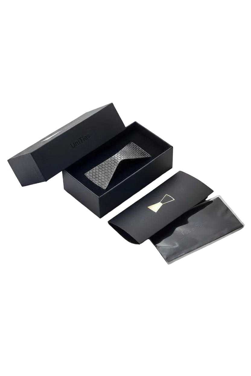 Black jewelry box by UniTies